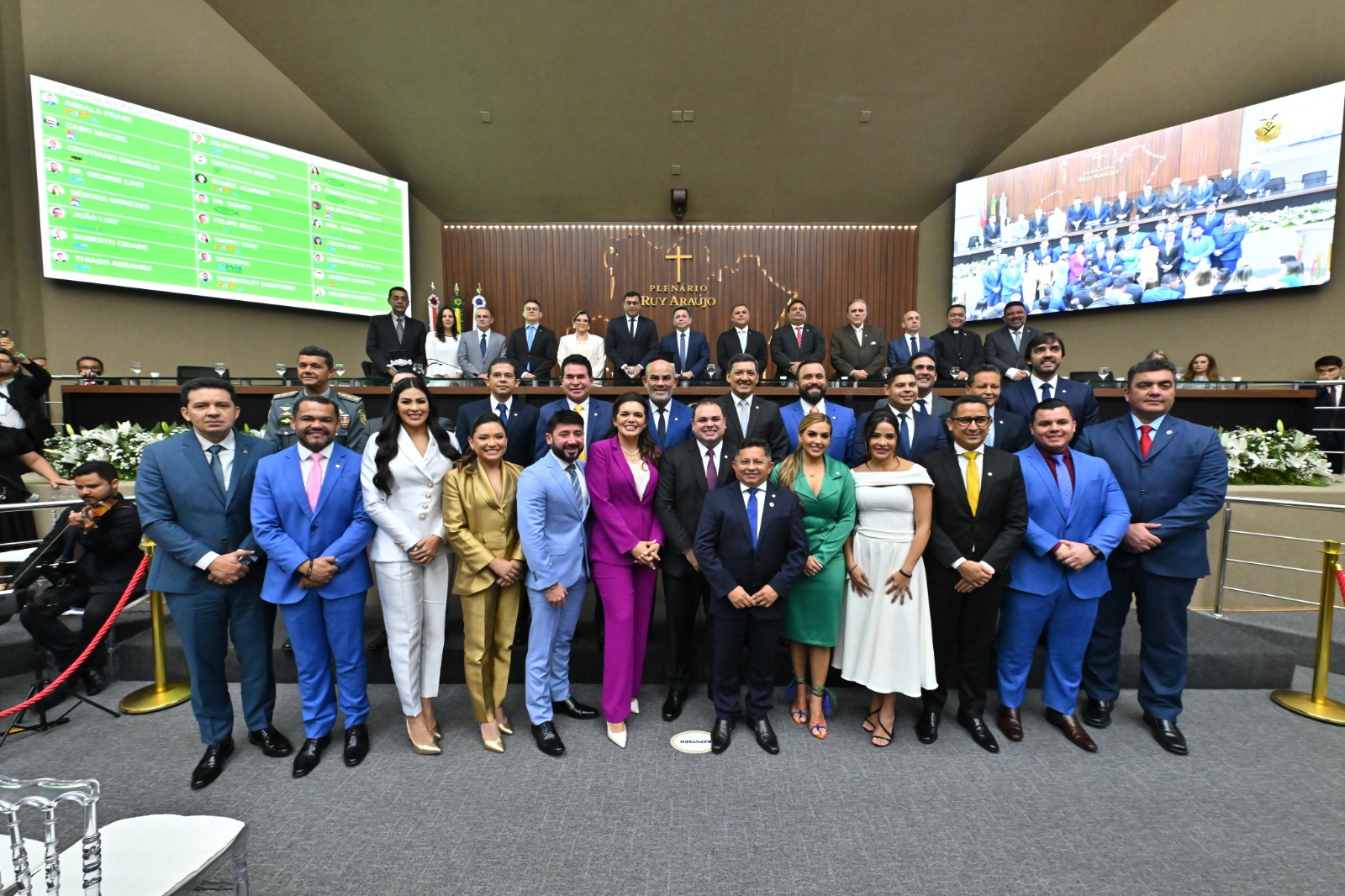 Assembleia do Amazonas realiza solenidade de posse dos deputados estaduais