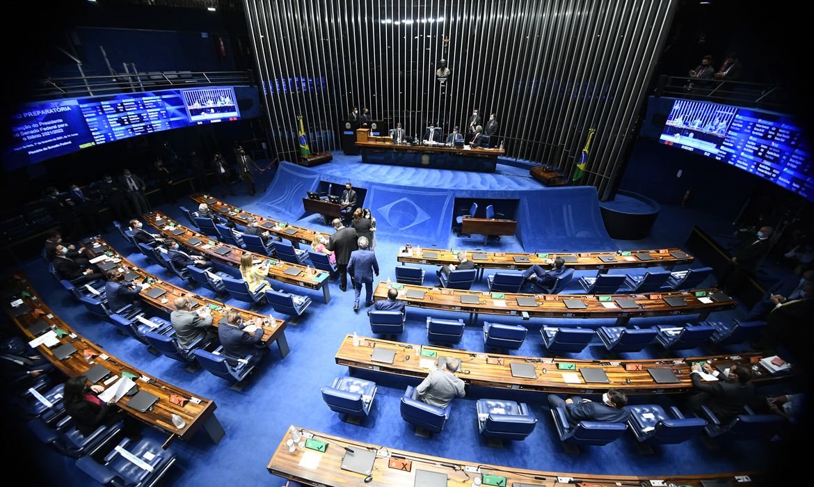 Senadores evangélicos aliados a Lula tentam frear oposição na Frente Parlamentar Evangélica