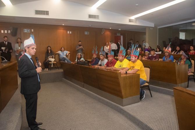 Indígenas Guajajara e Krikati conhecem a Assembleia em visita proposta pelo deputado Ricardo Arruda