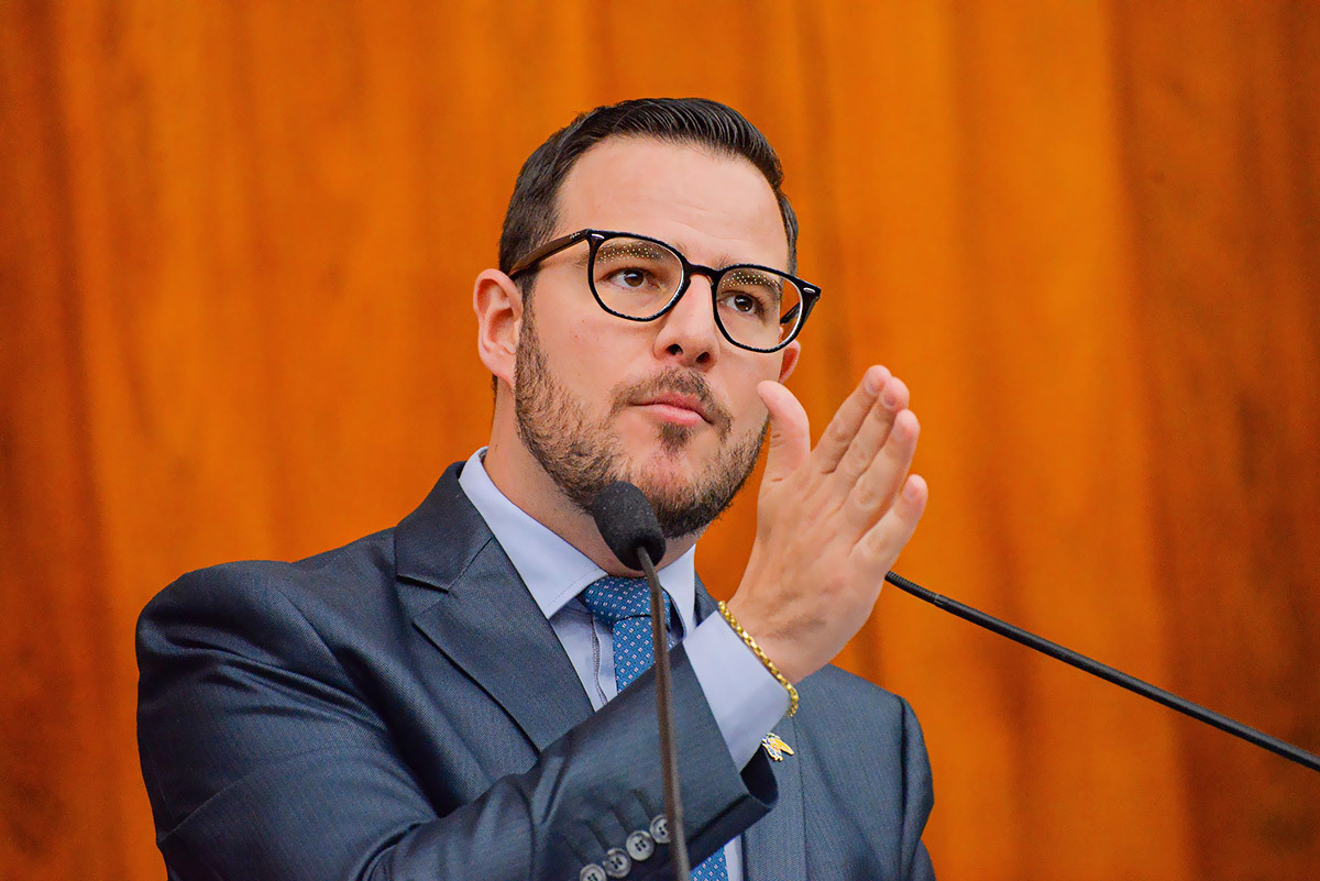 Deputados aprovam indicação de Mateus Wesp para relator da Lei Orçamentária 2022 no Rio Grande do Sul.