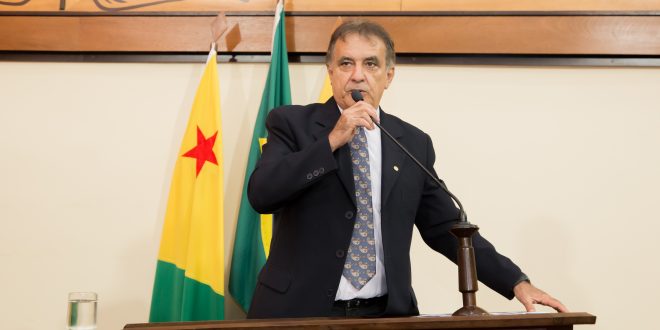 Deputado demonstra preocupação com atraso no processo de vacinação em Rio Branco