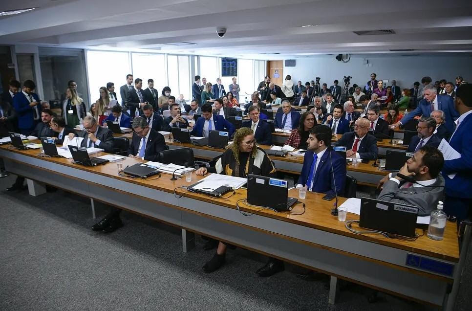 CPI do 8 de Janeiro aprova convocação de aliados do ex-presidente Jair Bolsonaro