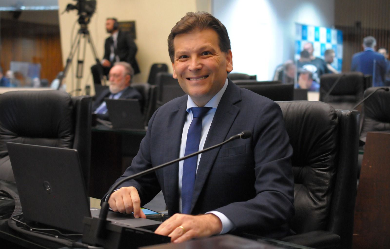 Projeto que dá mais transparência à cobrança do couvert artísticos no Paraná é aprovada na Assembleia Legislativa
