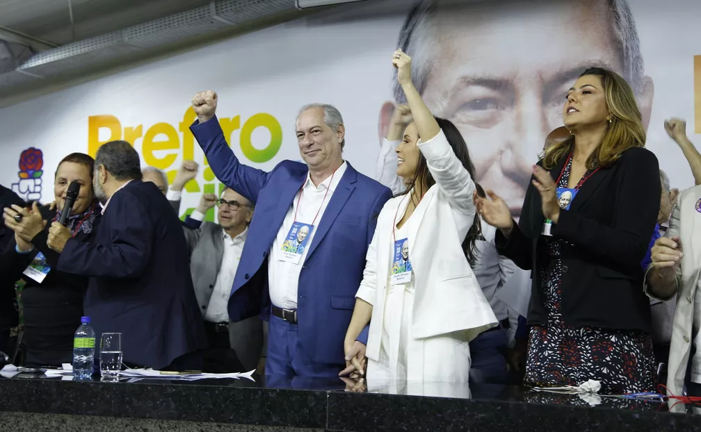 Ciro Gomes é o primeiro a oficializar a sua candidatura à Presidência da República