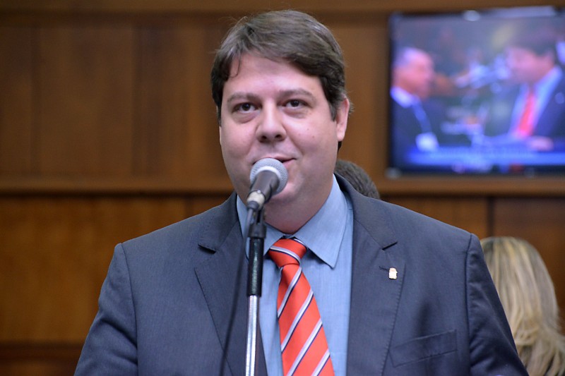 Karlos Cabral cria frente parlamentar de apoio aos consórcios públicos