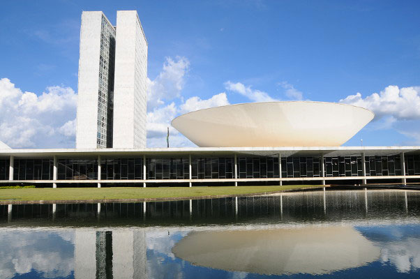 O Parlamento brasileiro contra o desperdício de alimentos e combate à fome