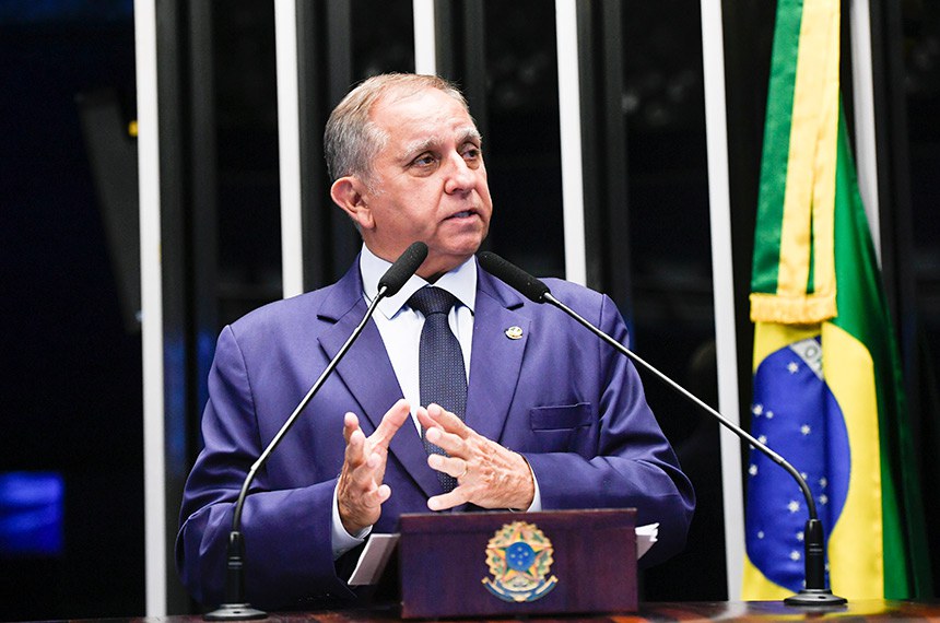 Senador de Brasília em defesa dos profissionais de segurança pública da Capital