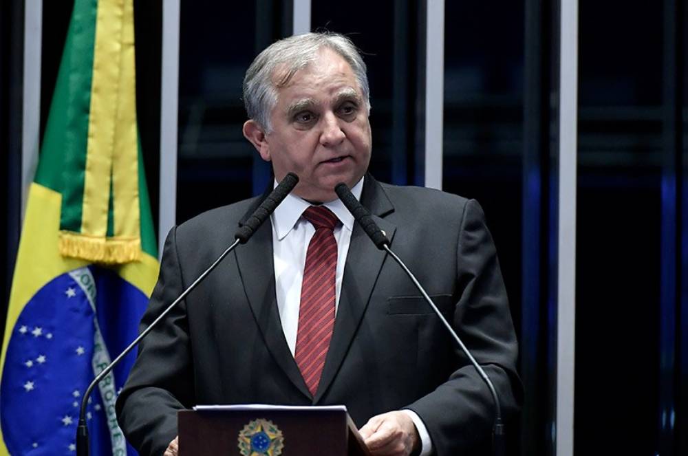 Senador brasiliense homenageia mulheres em reconhecimento ao trabalho em prol do DF