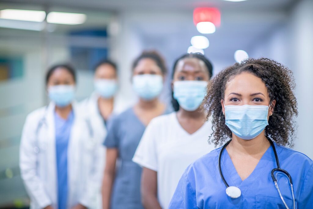 Parlamento de Brasília discute sobre política de primeiro emprego para profissionais de enfermagem