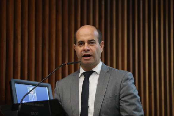 Evandro Araújo propõe a criação de frente parlamentar para discutir impactos da reforma tributária ao Paraná