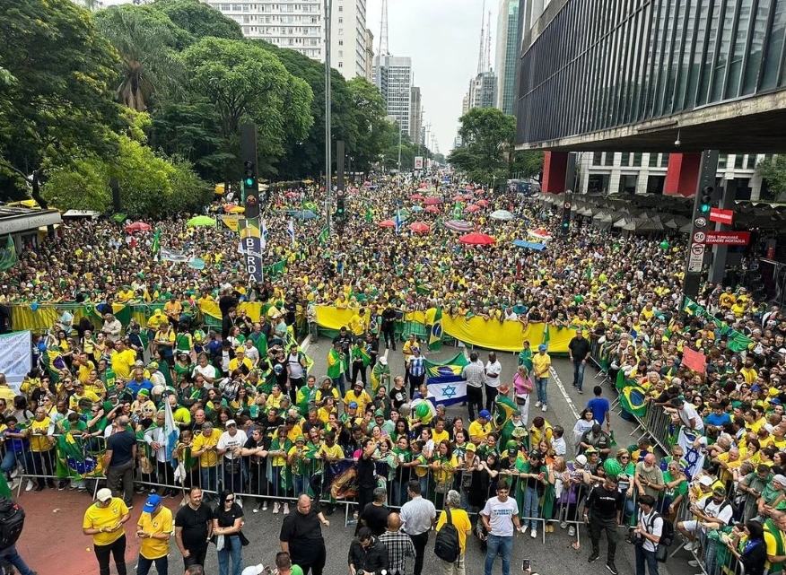 Ato em São Paulo teve protestos contra morte de Clériston Pereira e Críticas ao STF