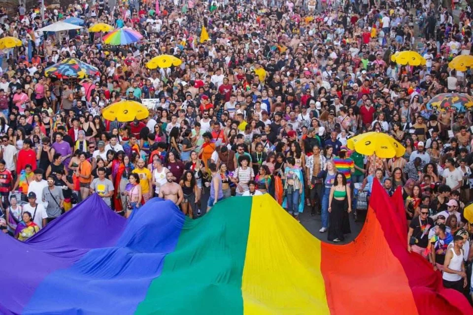 Ação no STF quer derrubar lei do AM que proíbe crianças em paradas do orgulho gay