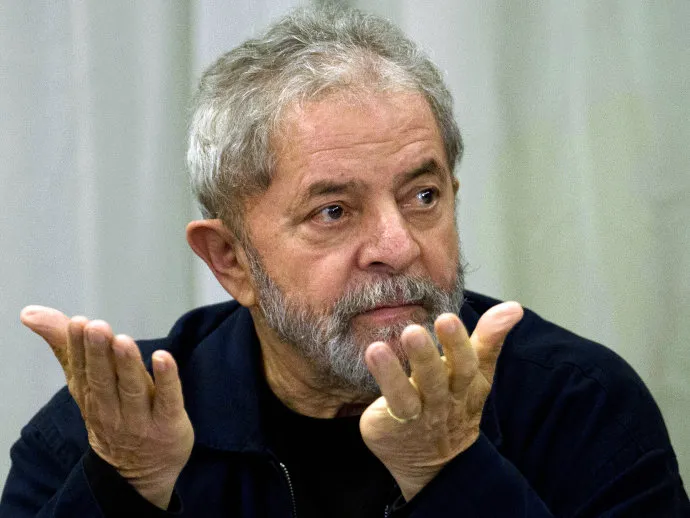 Pedido de impeachment de Lula já tem mais de 100 assinaturas