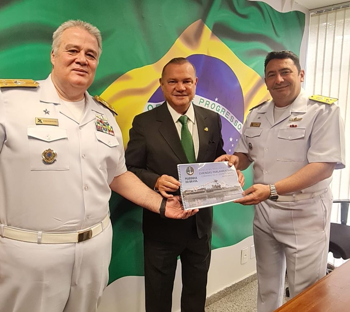 Senador Wellington Fagundes pede atenção da Marinha sobre incêndios no Pantanal