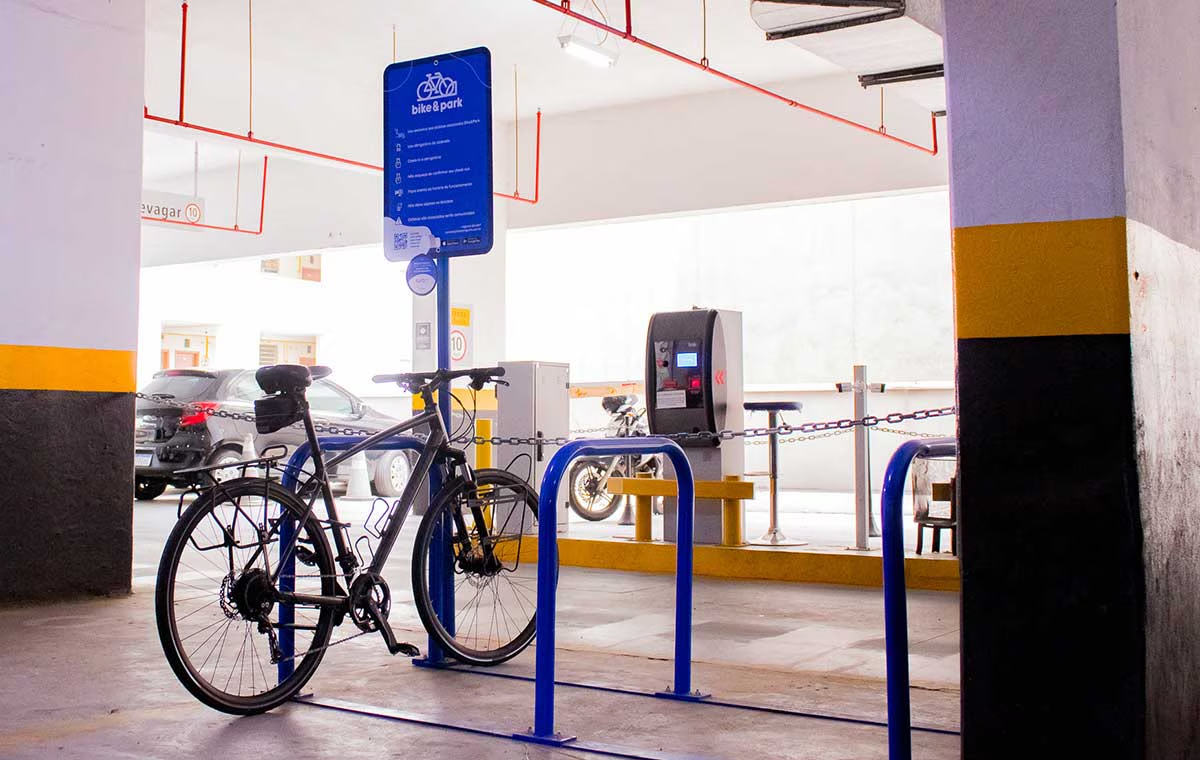 Projeto de Lei obriga empresas com mais de 100 empregados a criar espaço do ciclista