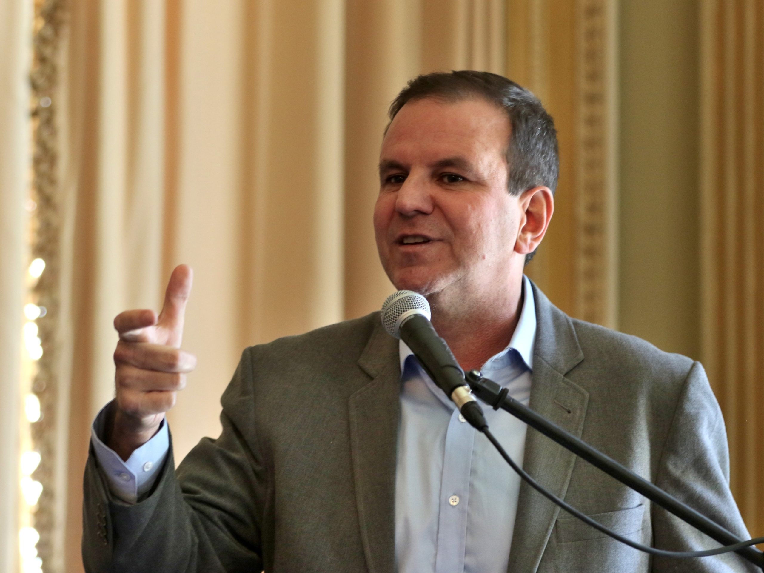 Eduardo Paes Lidera Intenções de Voto para Prefeitura do Rio, Mostra Pesquisa