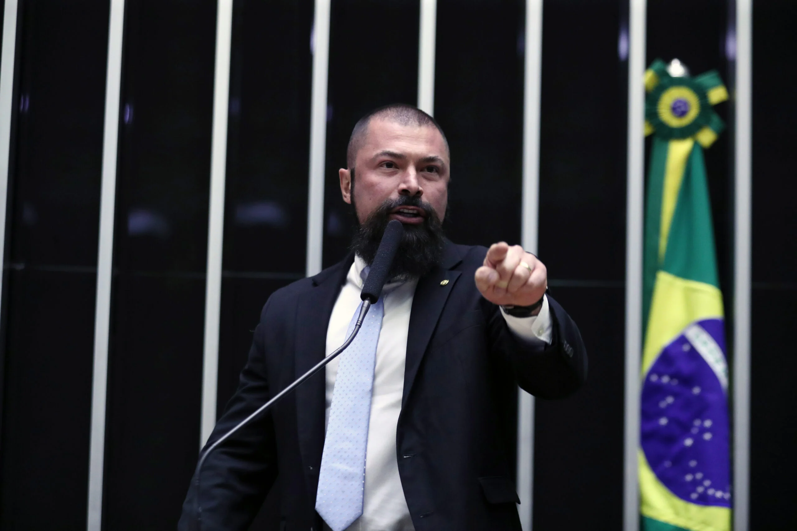 Bilynskyj pede convocação de ministros de Lula por tentativa de censura e perseguição de prefeitos