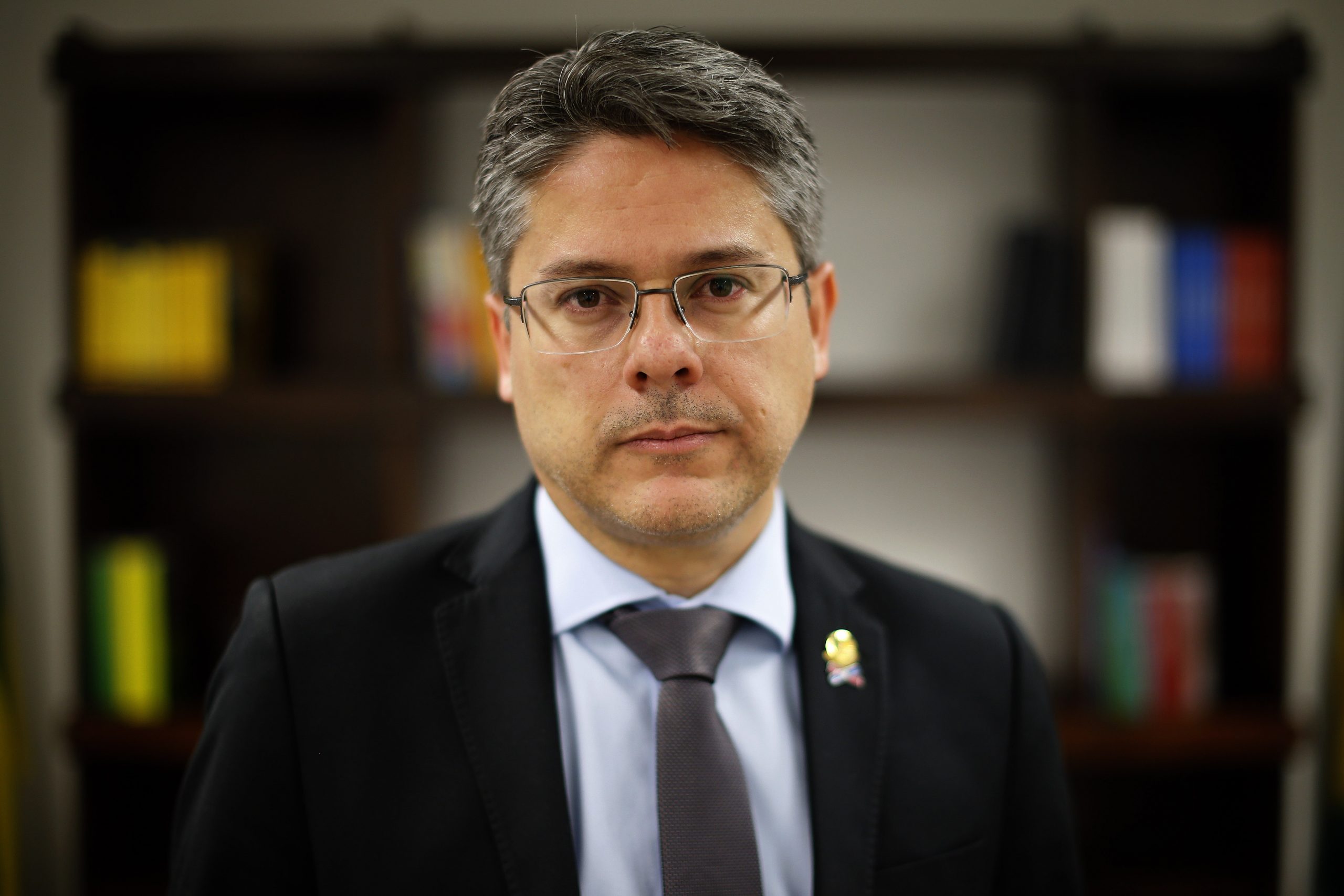Alessandro Vieira solicita implementação do Programa Emergencial de Manutenção de Emprego no RS