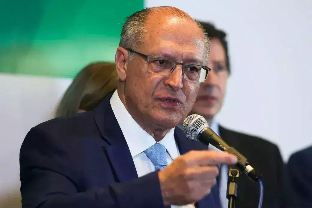 Alckmin atribui derrotas do governo no Congresso à fragmentação partidária