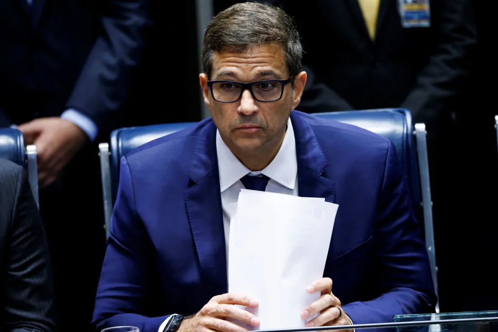 PT acusa conflitos de interesse e pede convocação de Campos Neto ao Congresso Nacional