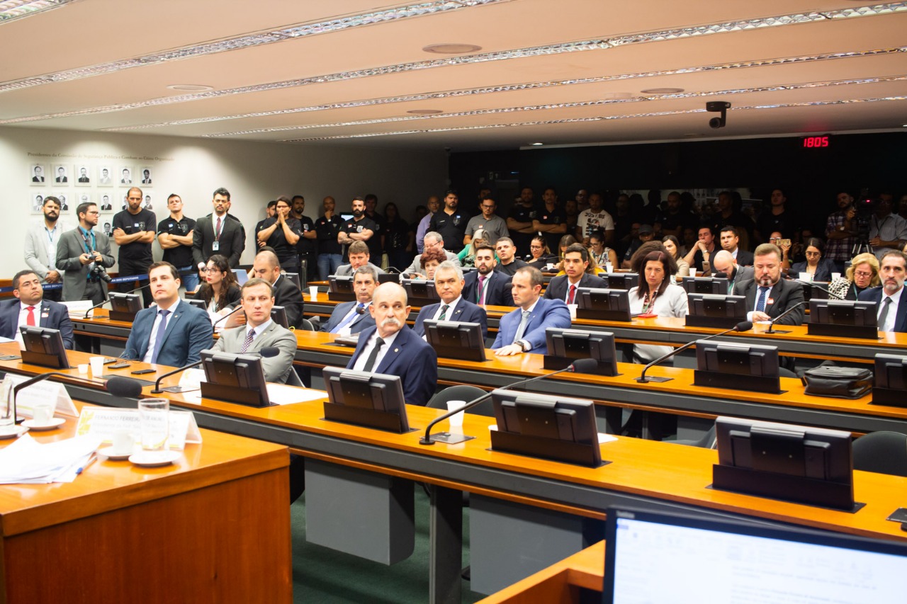 Tema de debate em audiência na Câmara, ouvidorias de agências reguladoras têm pouco pessoal