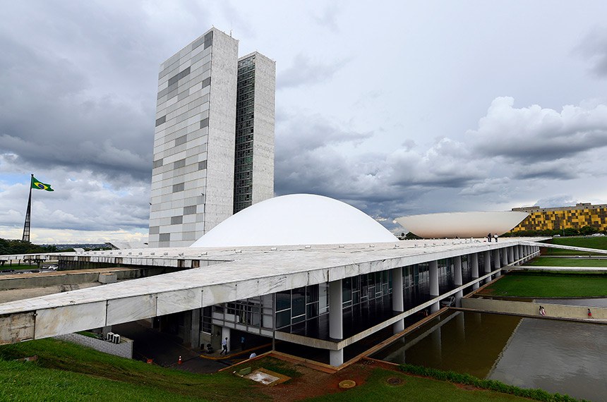 Debate no Senado Federal aponta que Internet incentiva violência na escola